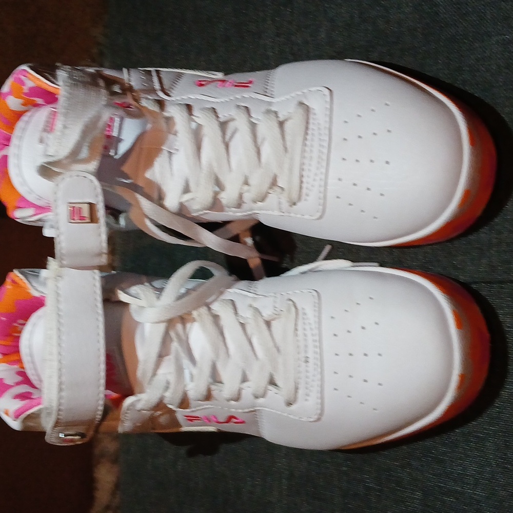 Shoes - Picture 2 of 3